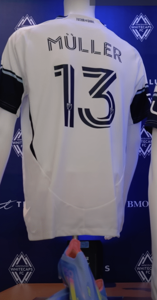 Thomas Müller prezantohet në Vancouver