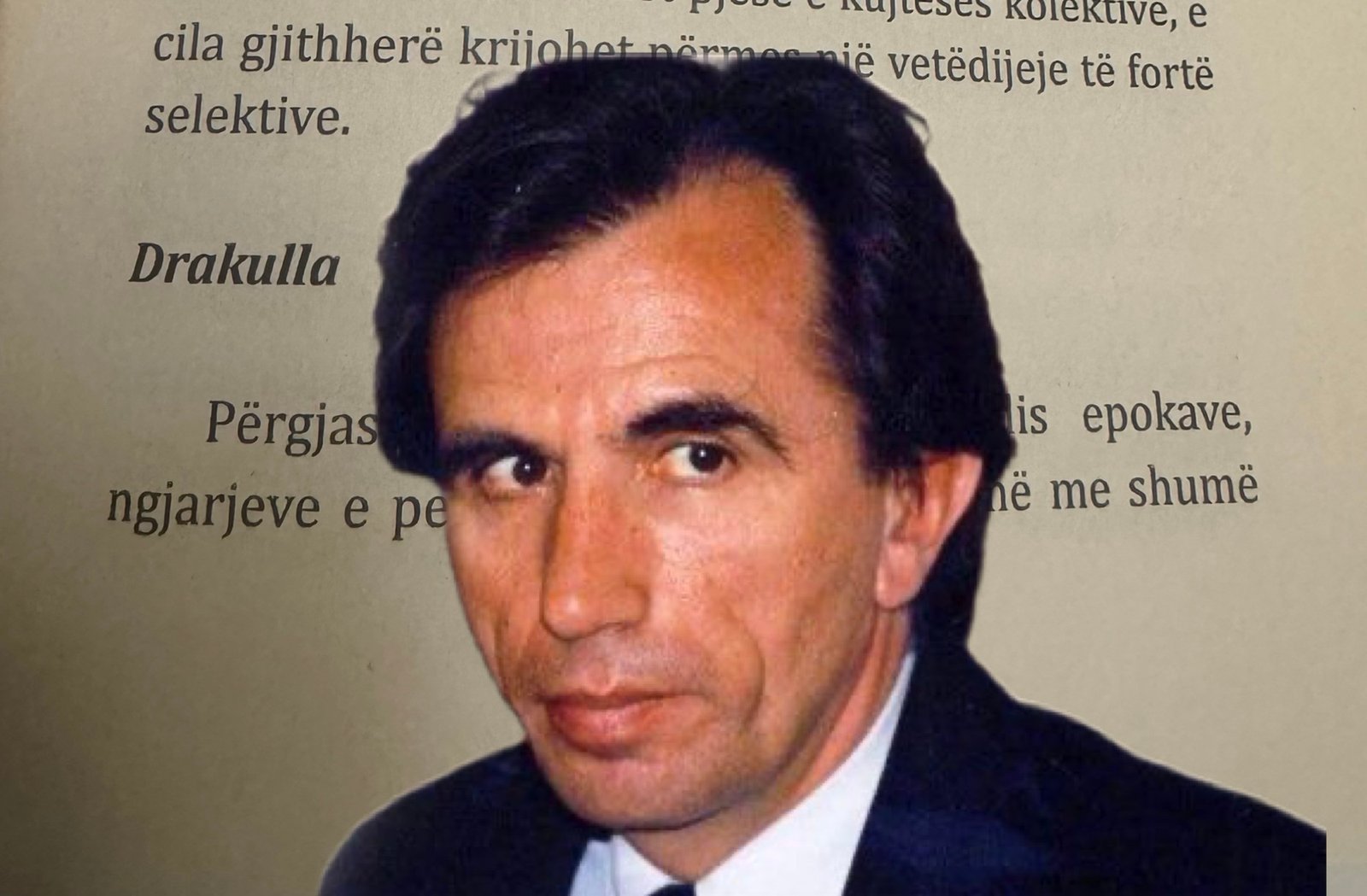 1996  Kur Xhemail Mustafa i krahasonte ushtarët serbë me Drakullën  shkak krimet në Bosnje