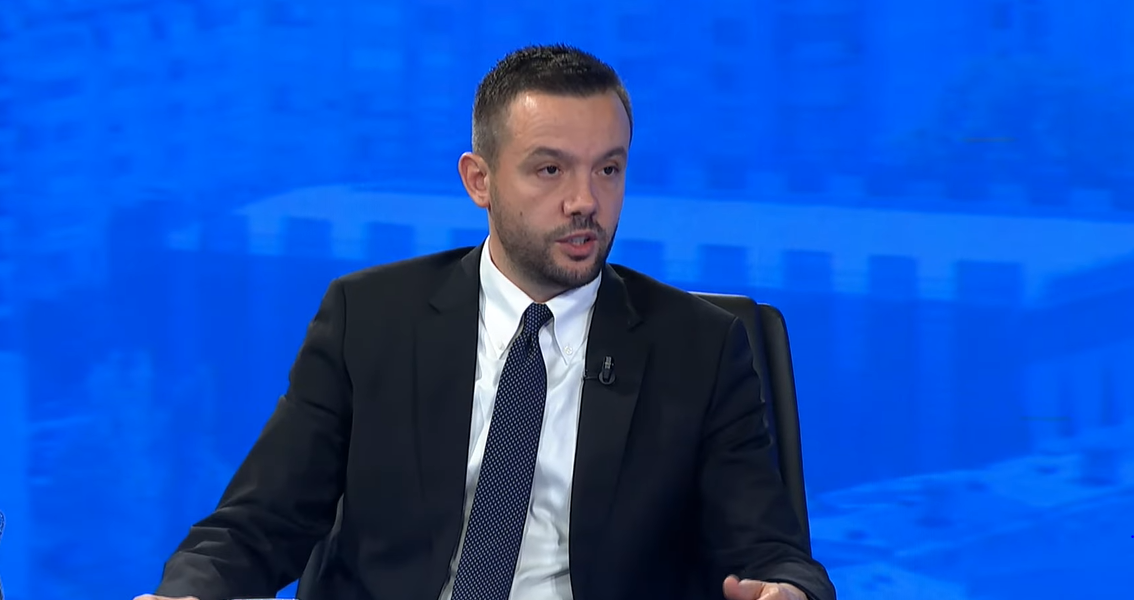 Tahiri  Kurti ka abuzuar me konstruktivitetin e PDK së  nëse do takim le të dërgojë ftesë zyrtare