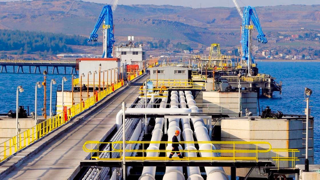 Iraku rifillon eksportin e naftës përmes Turqisë