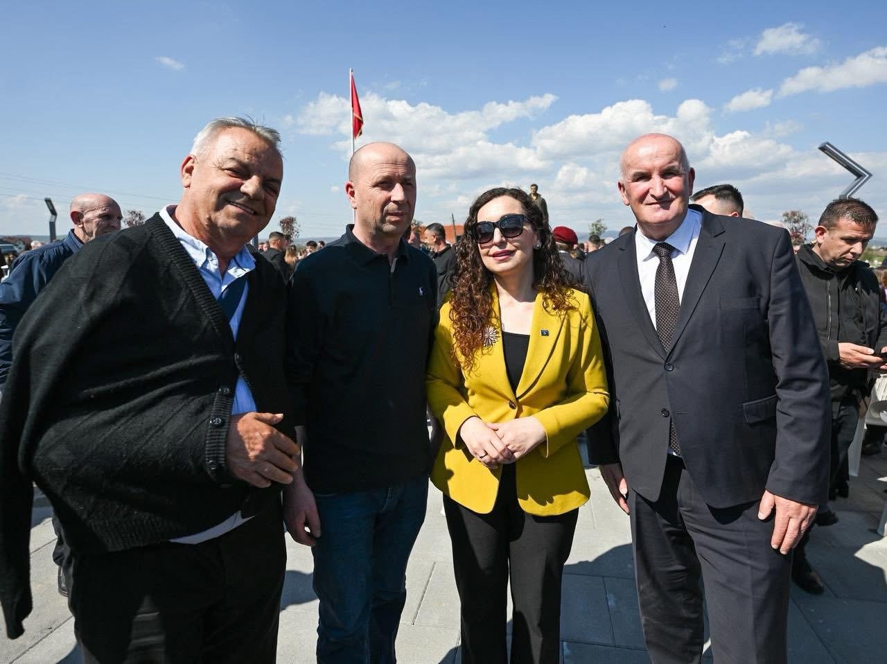 Sokol Haliti  Vjosa Osmani ka qenë një përfaqësim dinjitoz shtetëror