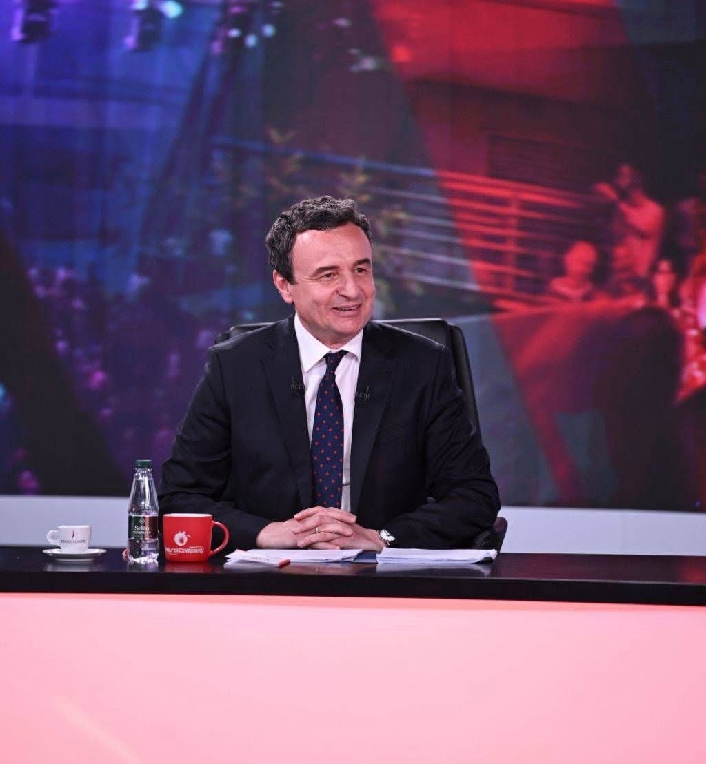 kurti-falenderon-qytetaret-pas-intervistes-jam-i-nderuar-me-shikueshmerine-rekord