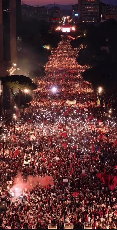 new-york-times-protesta-ne-shqiperi-nuk-eshte-kunder-trump-apo-izraelit-por-kunder-korrupsionit-dhe-klases-politike-shqiptare