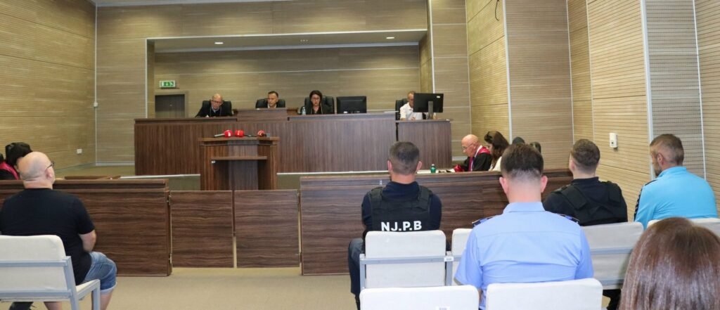 Familja Ukella për Gazetën Politika  Nuk besojmë më në drejtësinë institucionale  do ta bojkotojmë çdo seancë gjyqësore