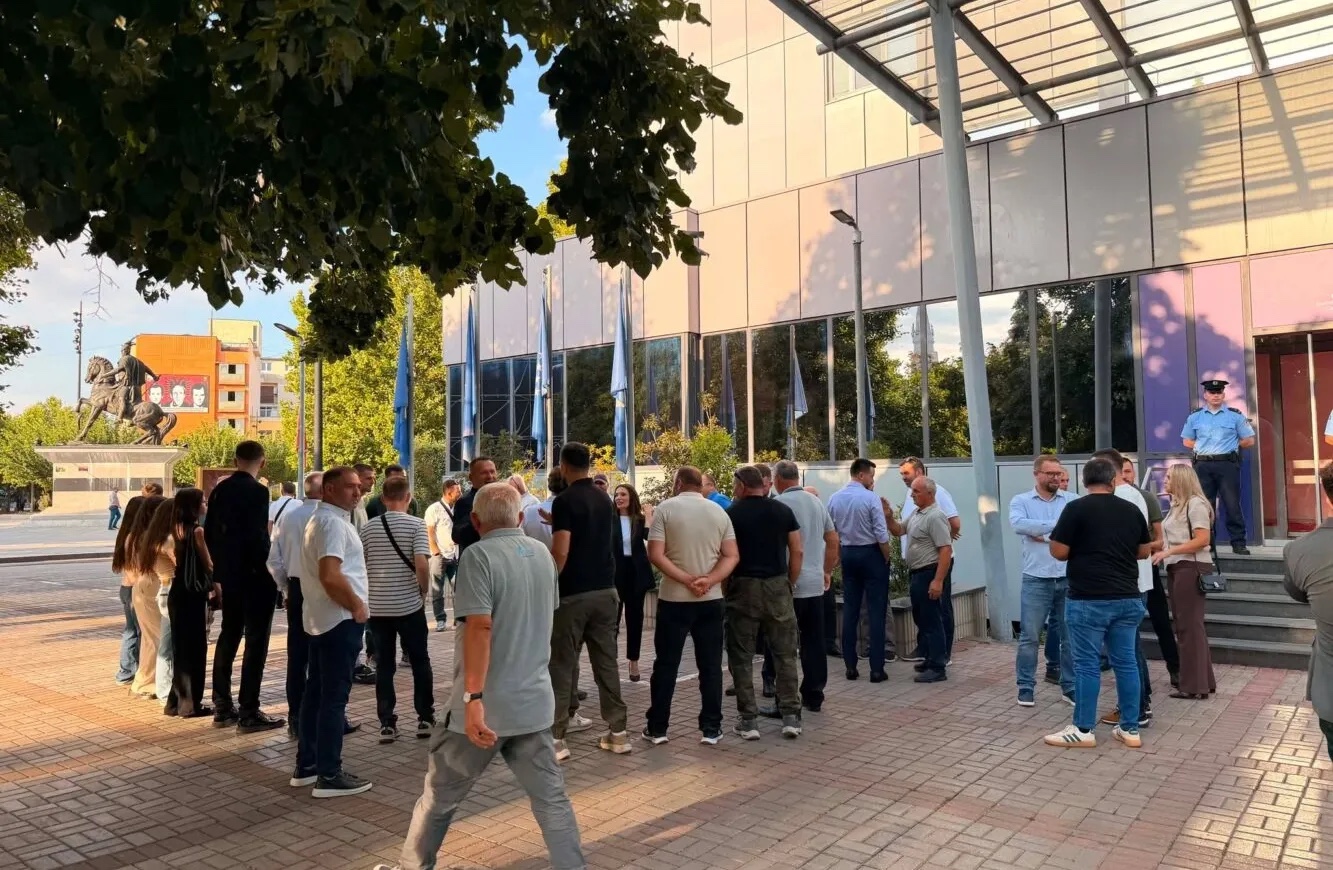 PDK ja e Aleanca sërish para Qeverisë  kërkojnë Kurtin në Kuvend