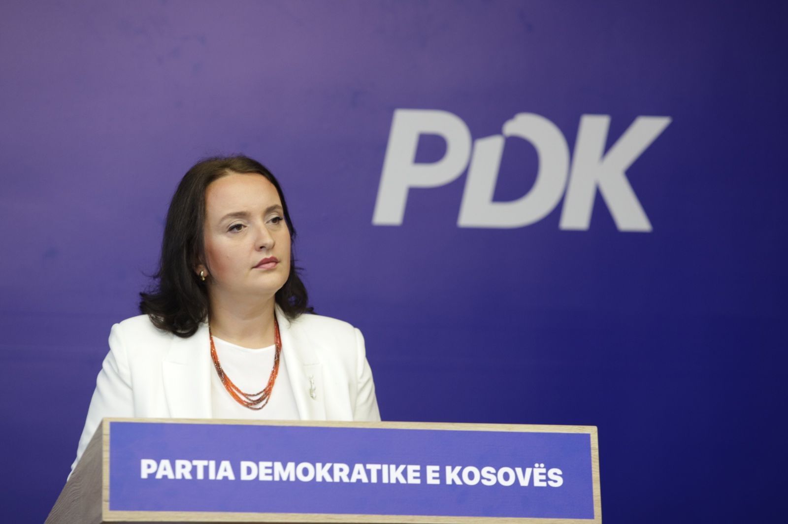 Musmurati  Nesër mësimi vazhdon në shkollat e Prishtinës  sytë e mendjen në Hagë