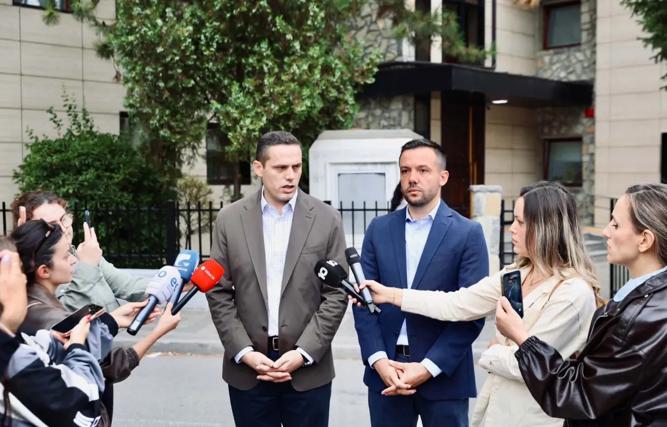 Gruda për takimin e Mustafës me Kurtin  Qëndrim personal i tij  PDK ja s ka dialog me LVV në